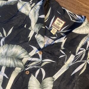 Tommy Bahama Shirt Mens XL 100% Silk Button Up Short Sleeve Floral Hawaiian Tiki